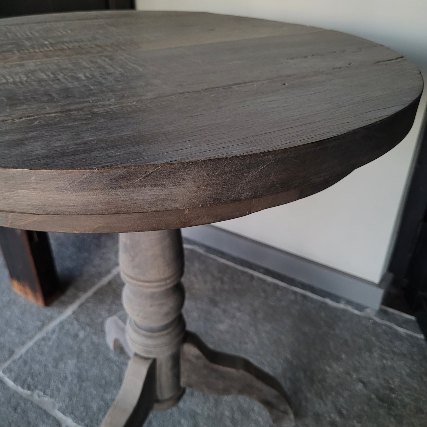 Wijntafel sober vergrijsd hout (bestelbaar)