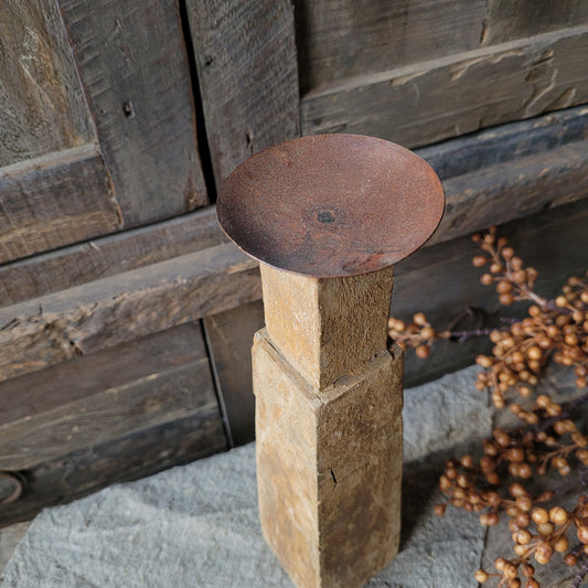 Oud houten kandelaar