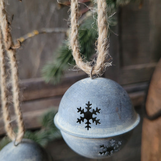 Kerstbal sneeuwvlok aan touw zink S