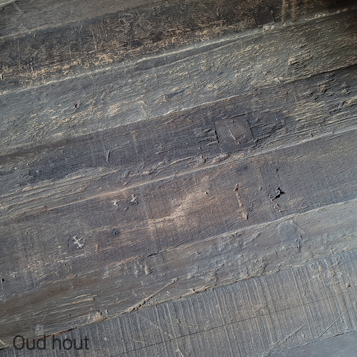 Ronde eettafel hout sober kloostertafel (bestelbaar)