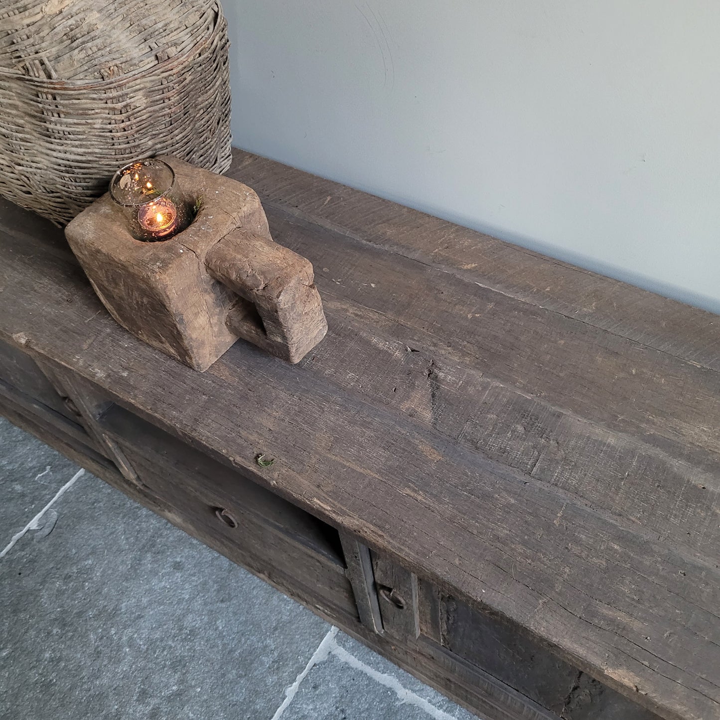 Tv meubel | dressoir oud hout driftwood paneeldeurtjes