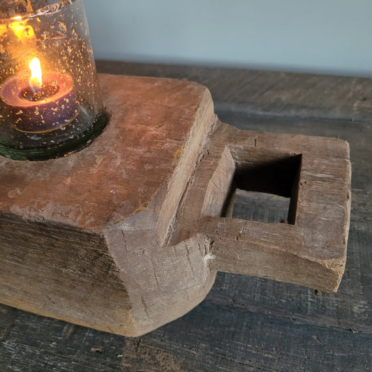 Oud houten vijzel met handvat nr. 8