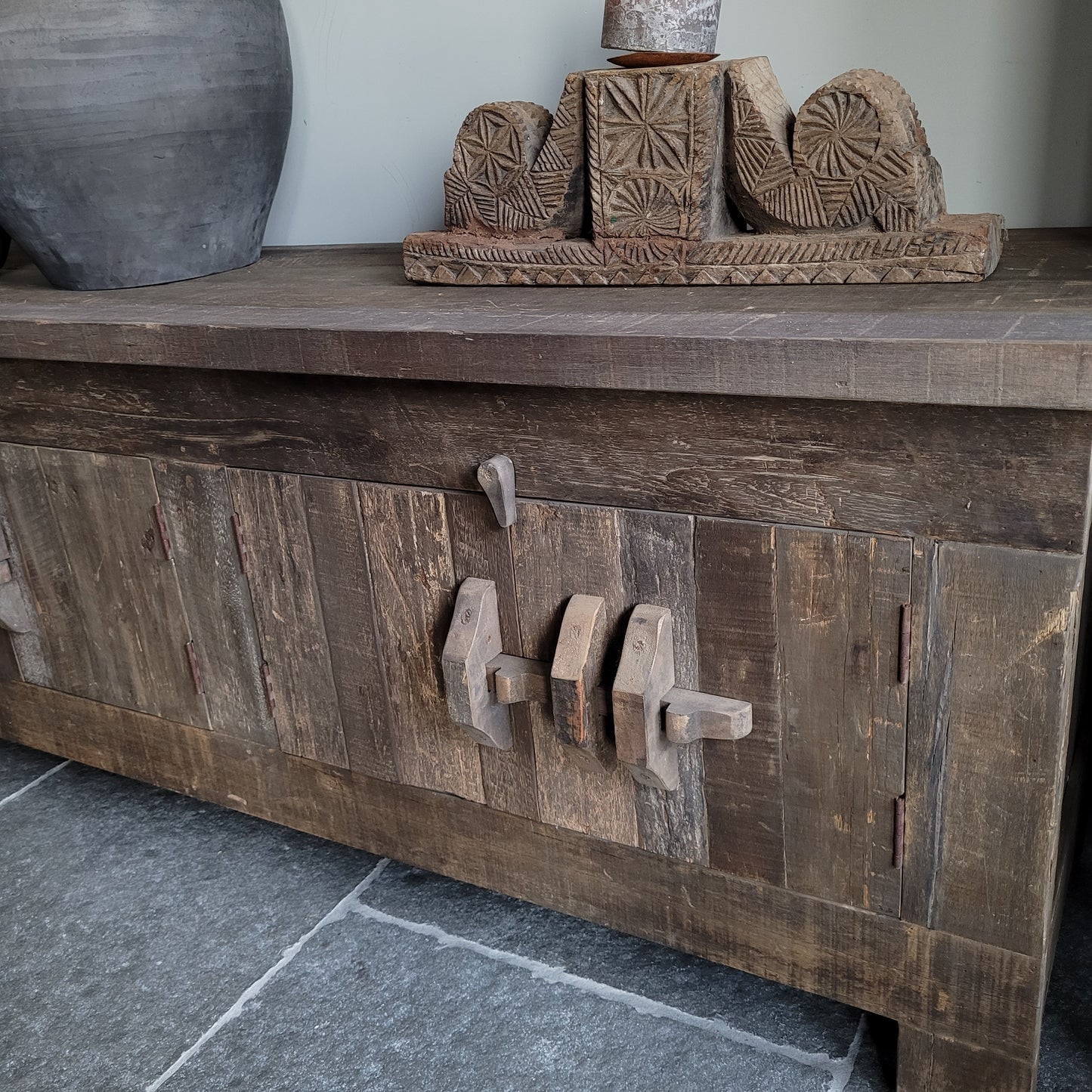 Tv meubel | dressoir oud hout driftwood schuifslot