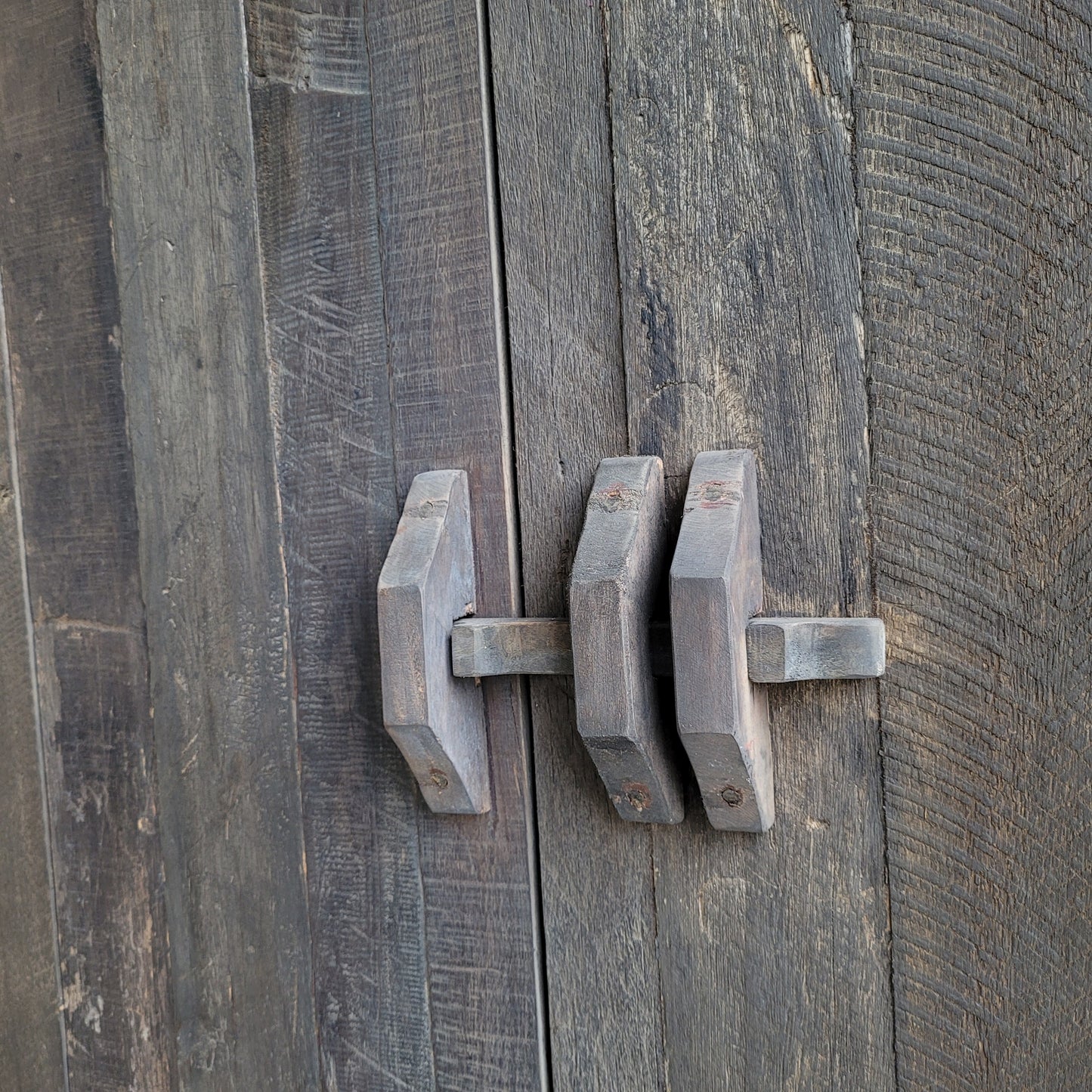Meidenkast schuifslot | oud hout driftwood