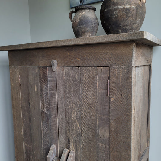 Meidenkast schuifslot | oud hout driftwood