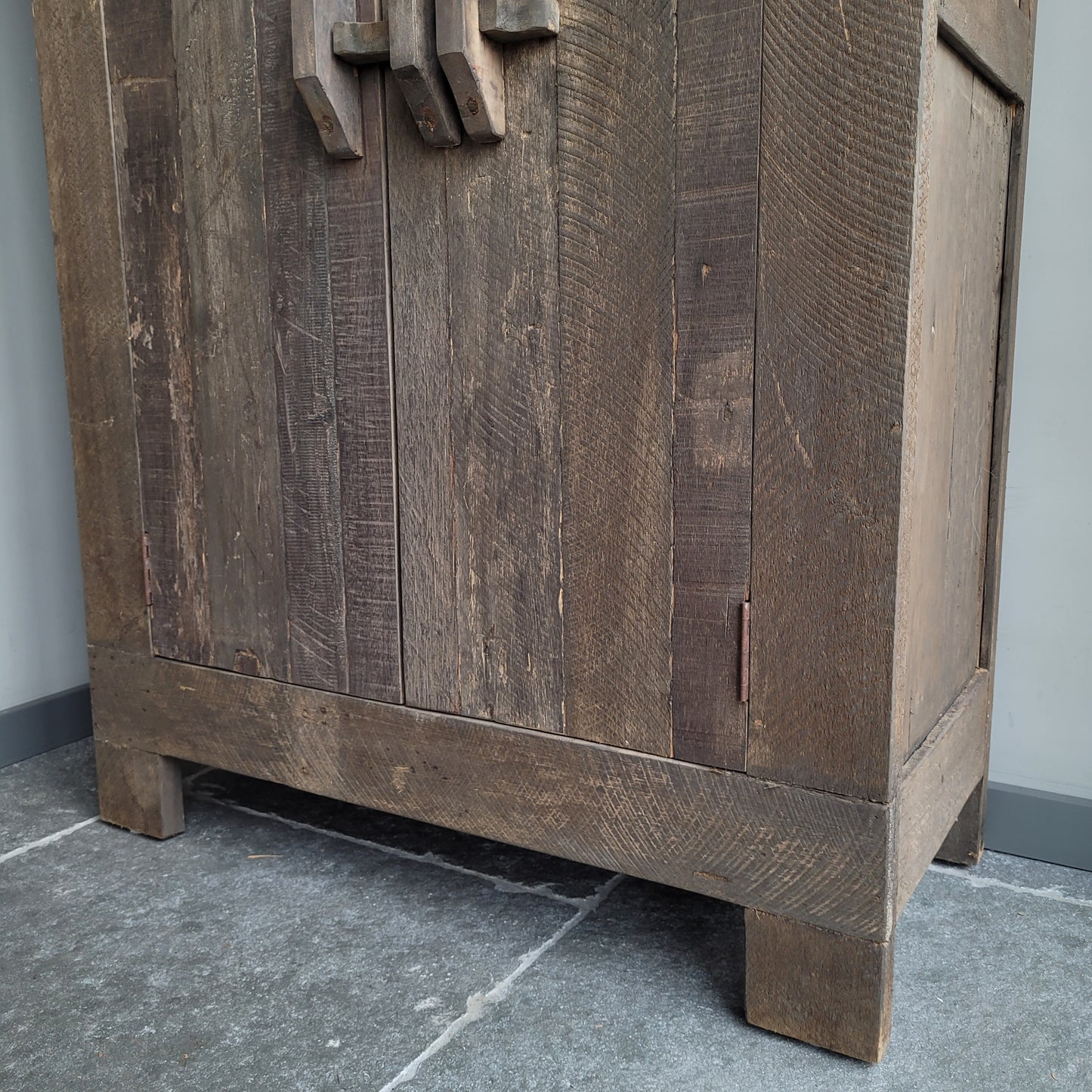 Meidenkast schuifslot | oud hout driftwood