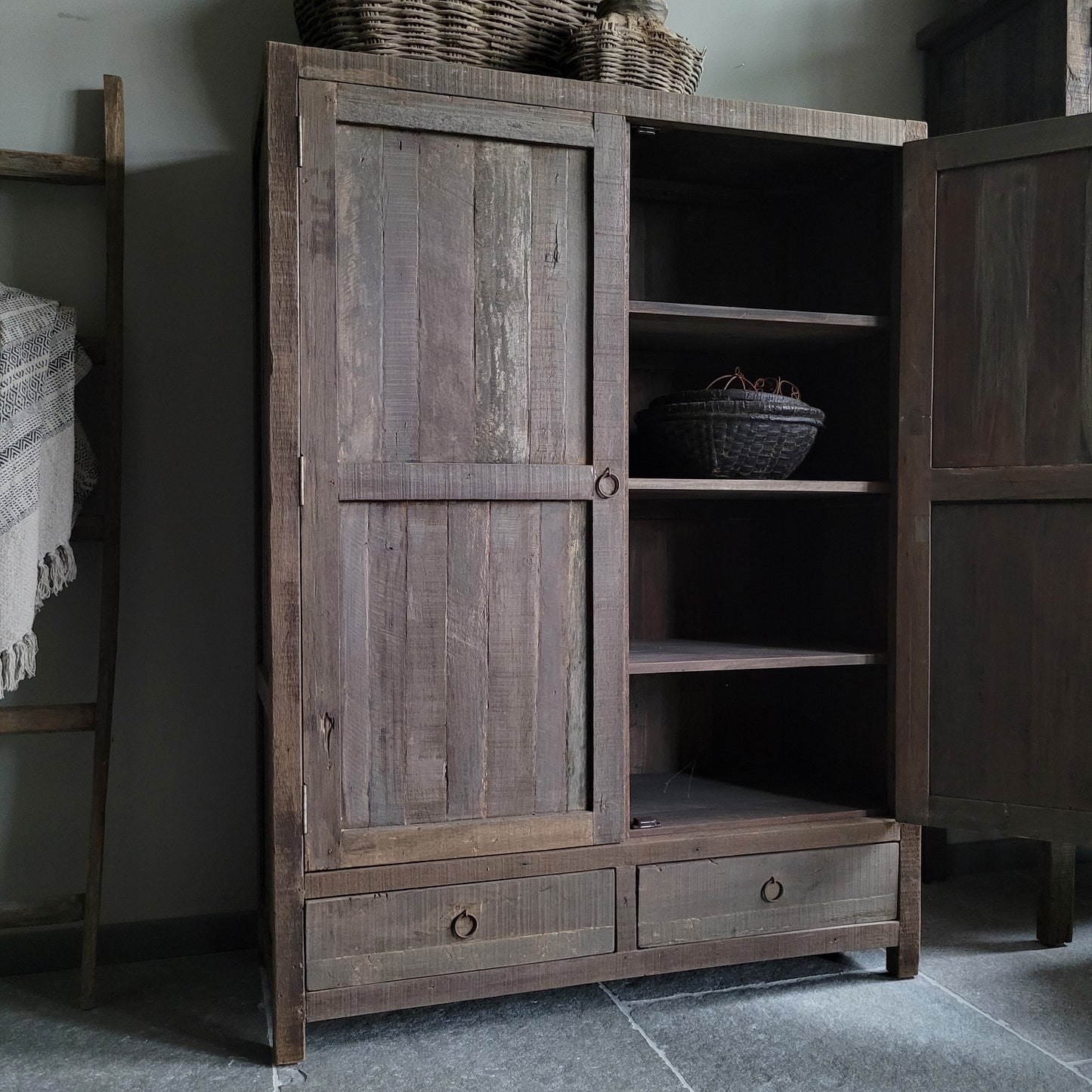 Kast oud hout driftwood 2-deurs/lades 160cm