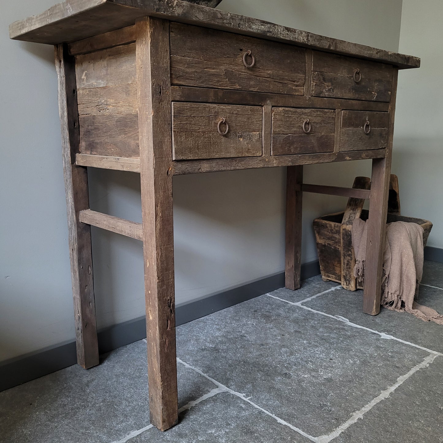 Sidetable oud hout driftwood sober 5 lades