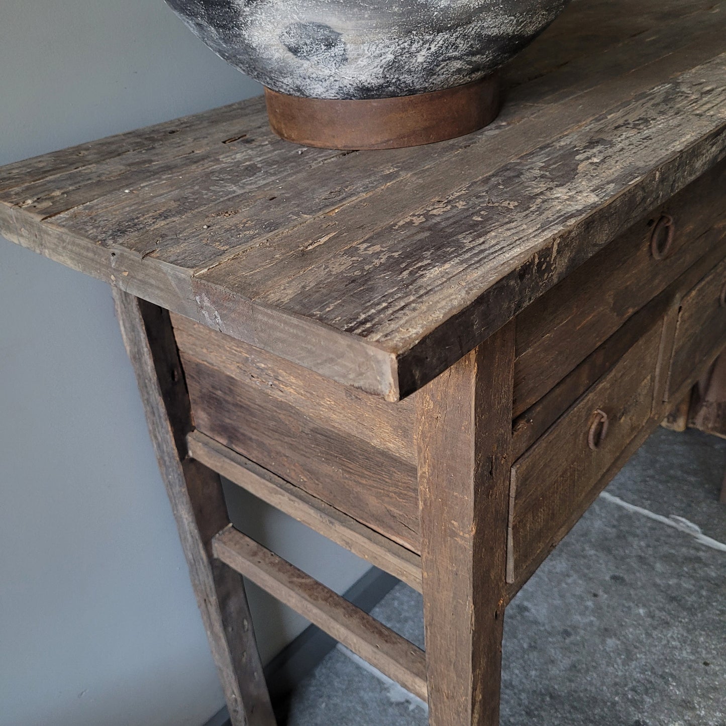 Sidetable oud hout driftwood sober 5 lades