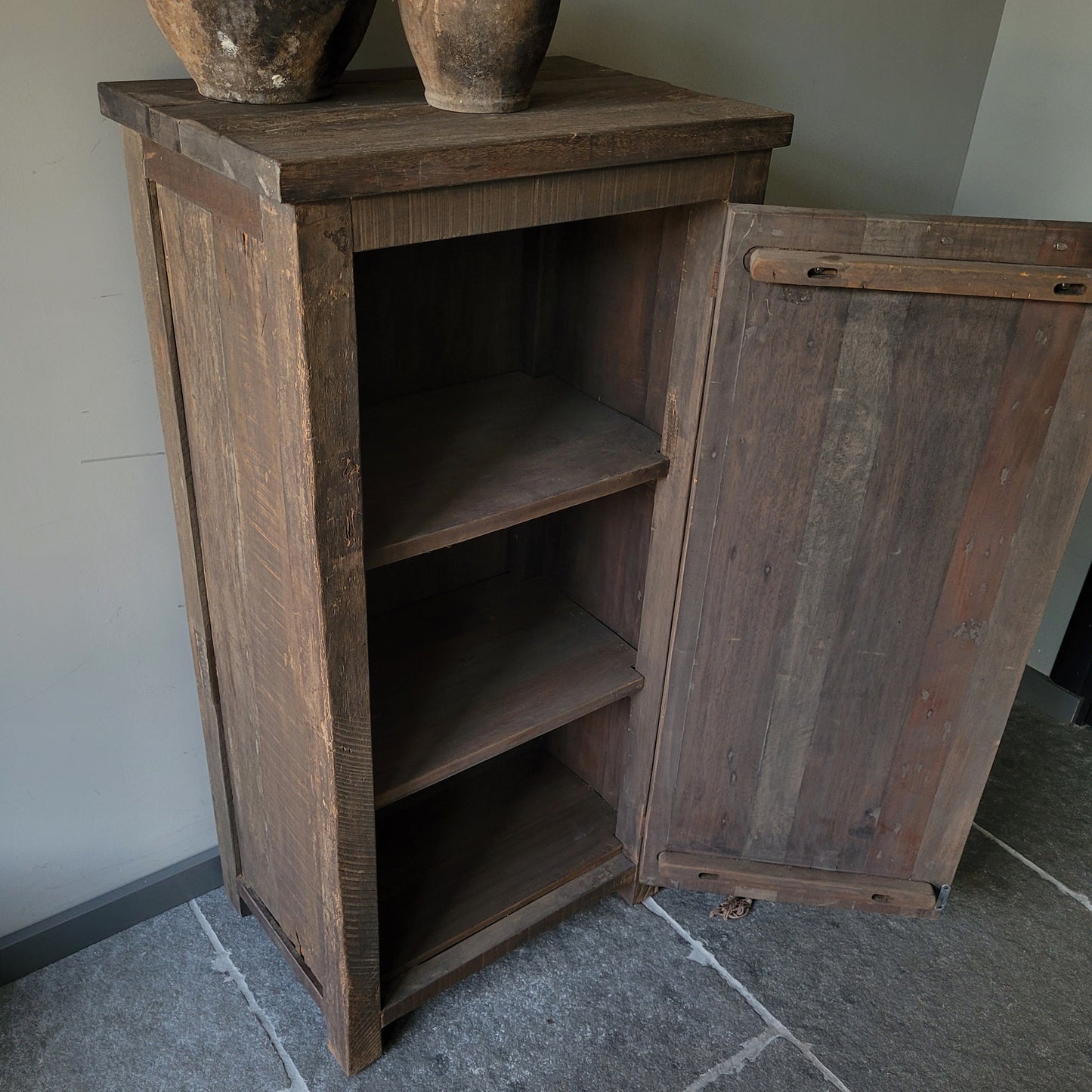 Eendeurs kast Kesi oud hout driftwood