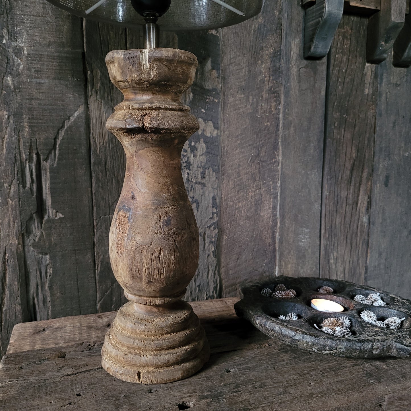 Houten baluster tafellamp M incl. shabby kap