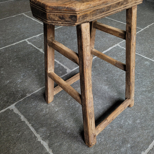 Uniek oud houten Chinese kruk nr. 7