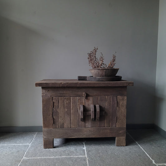 Tv meubel | kastje oud hout driftwood schuifslot