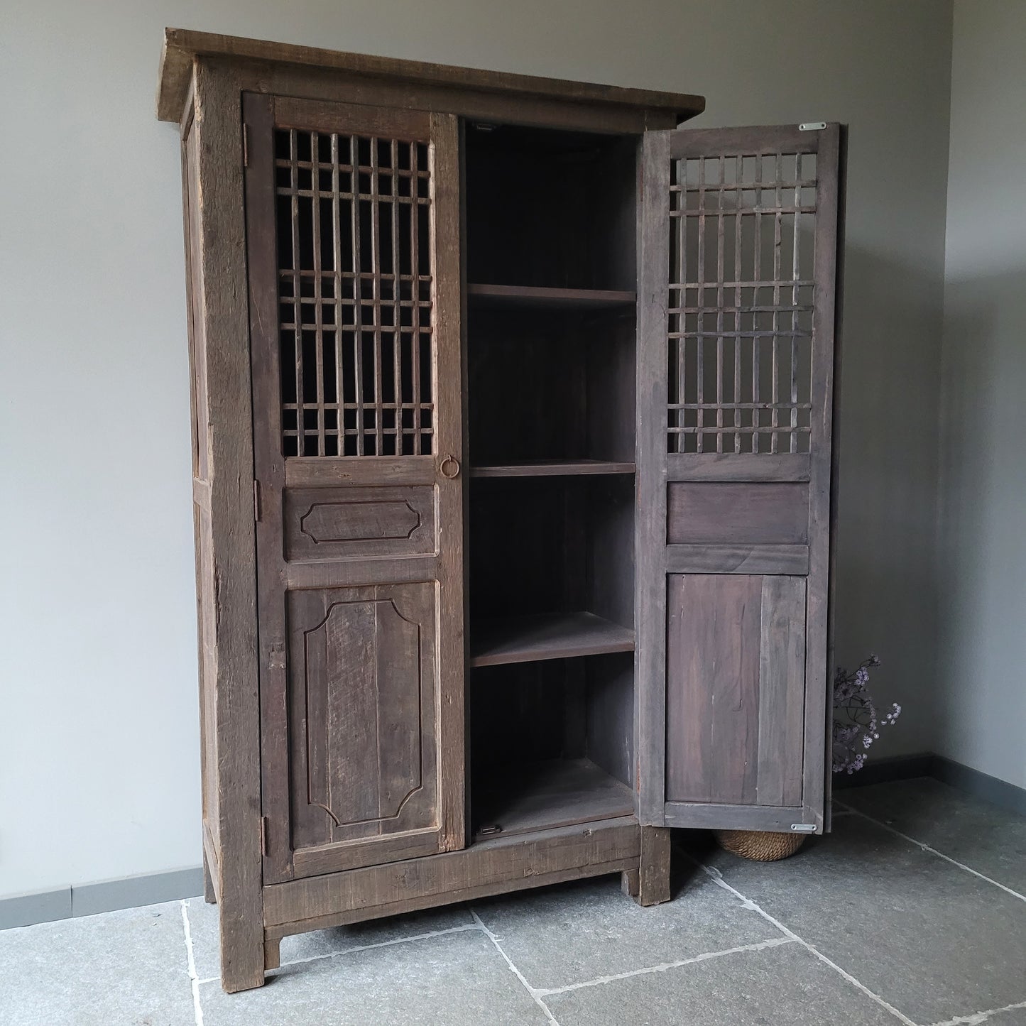 Kast Nepali driftwood 2-deurs