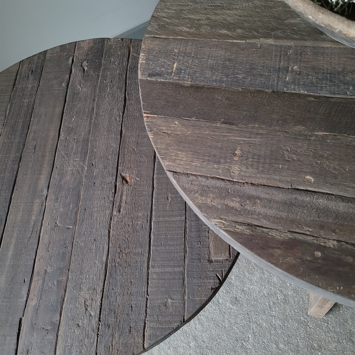 Salontafel rond oud hout driftwood set van 2