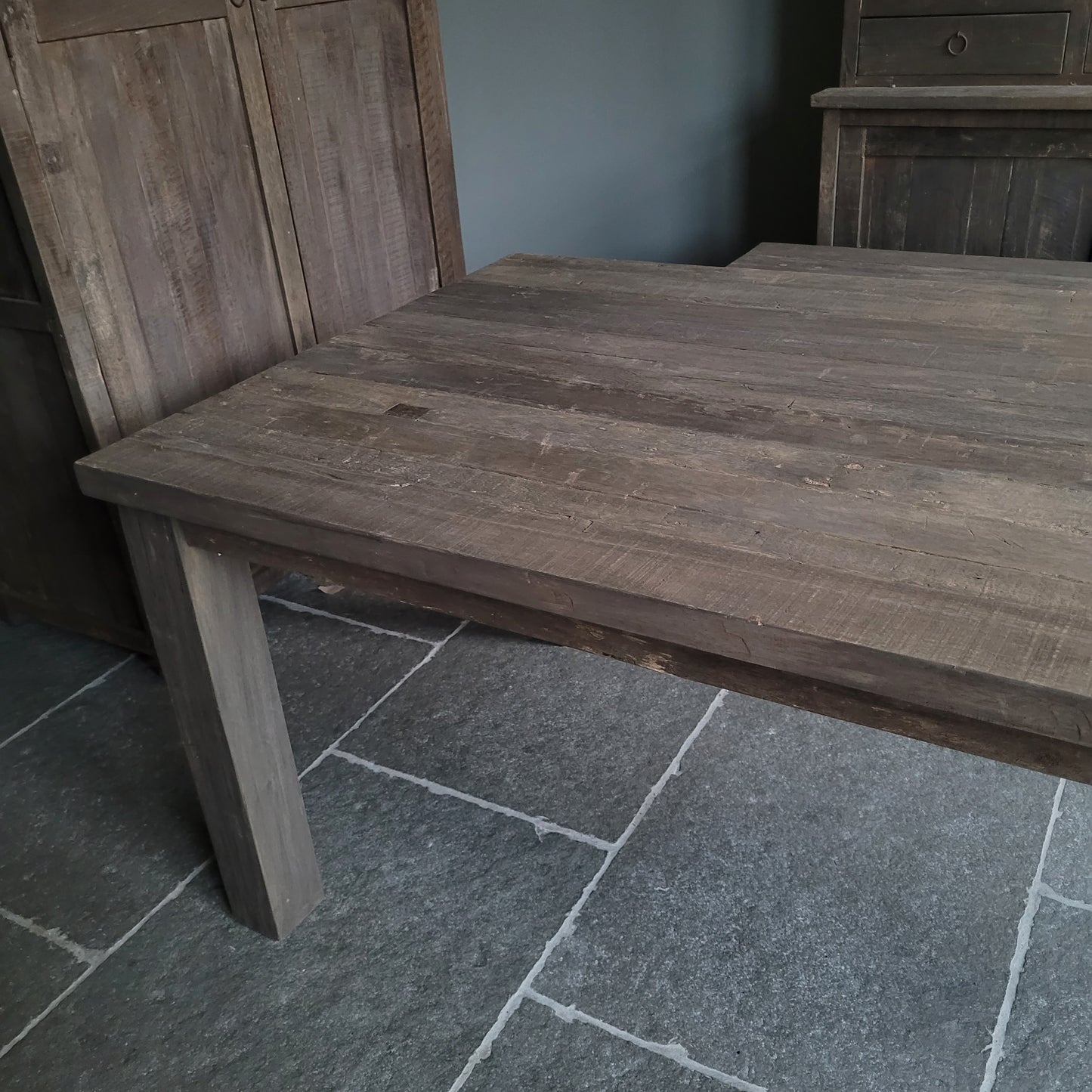 Eettafel driftwood blokpoot