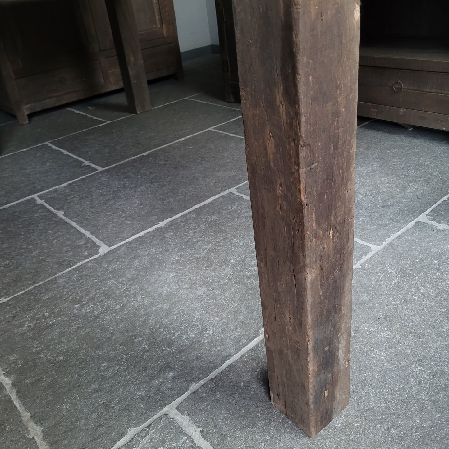 Eettafel driftwood blokpoot