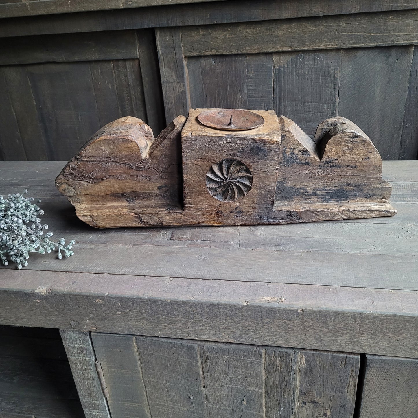 Uniek oud houten ornament