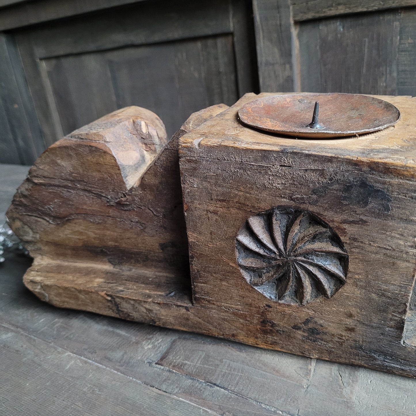Uniek oud houten ornament