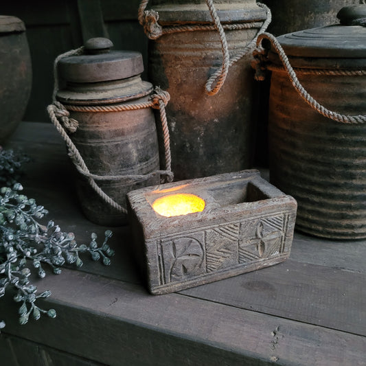 Uniek oud houten bakje