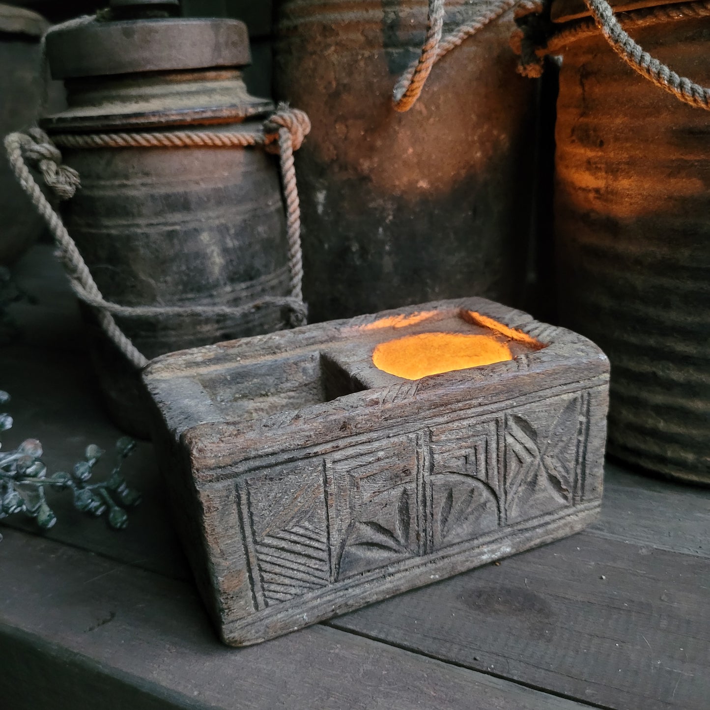 Uniek oud houten bakje