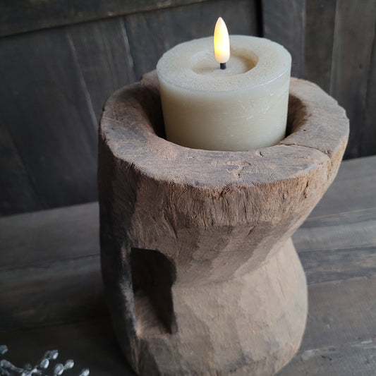 Uniek oud houten vijzel met handvat