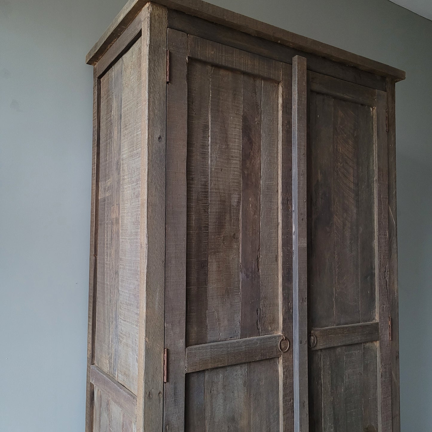 Kast driftwood oud hout 2-deurs/lades