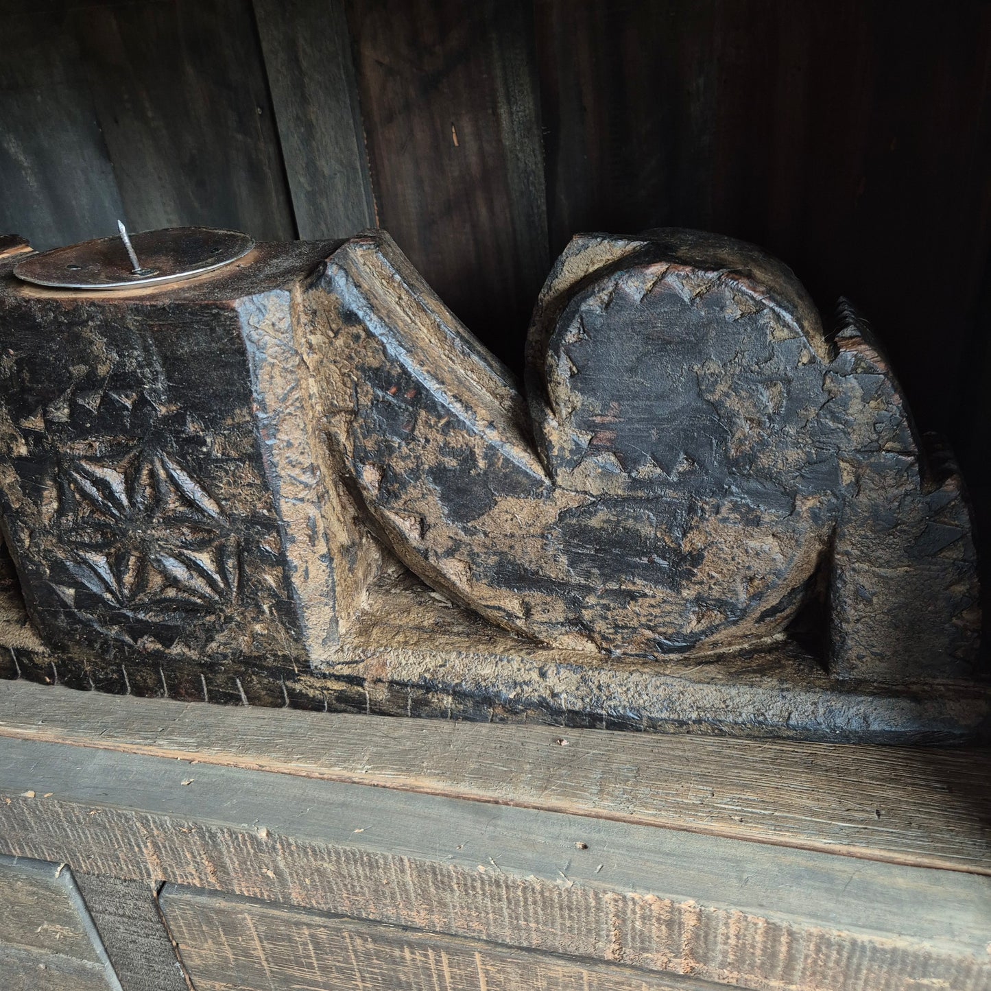 Oud houten ornament nr. 4