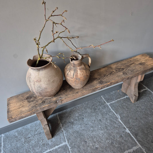 Uniek oud houten bankje