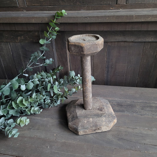 Uniek oud houten kandelaar