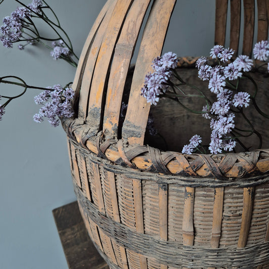 Uniek oude Chinese plukmand met hengsel