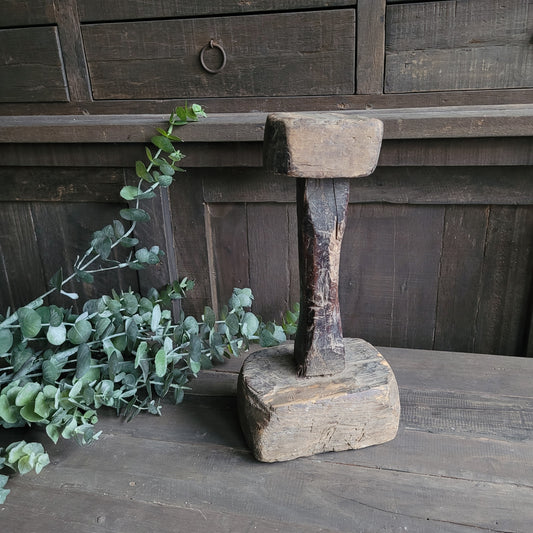 Uniek oud houten kandelaar