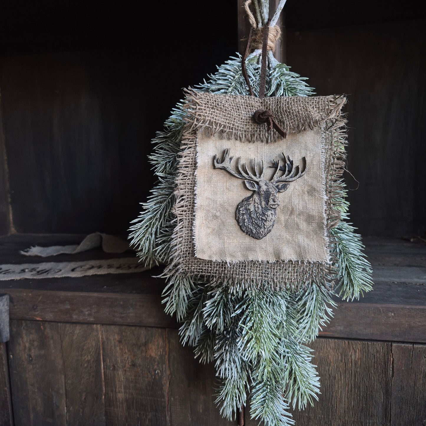 Handgemaakt jute rendier hanger San7 kerst