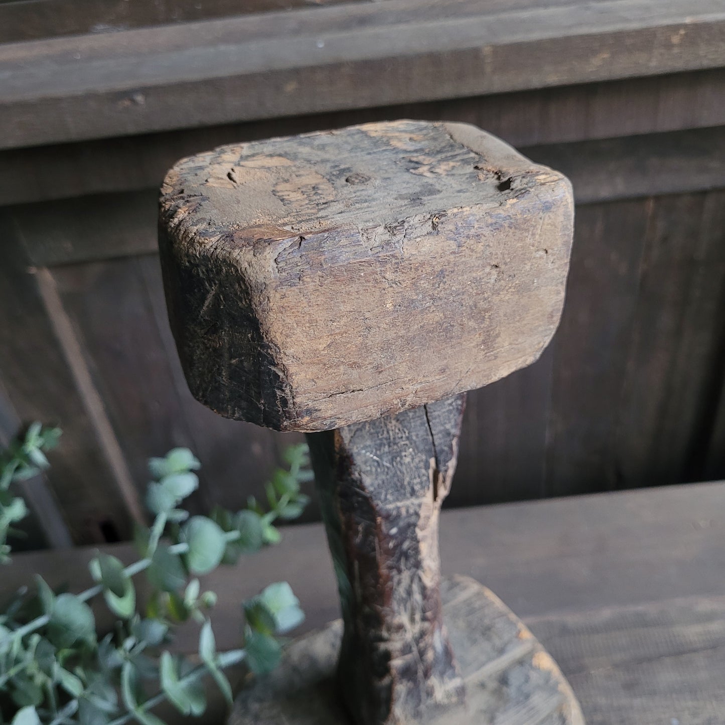 Uniek oud houten kandelaar