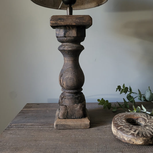 Houten baluster tafellamp incl. shabby kap S
