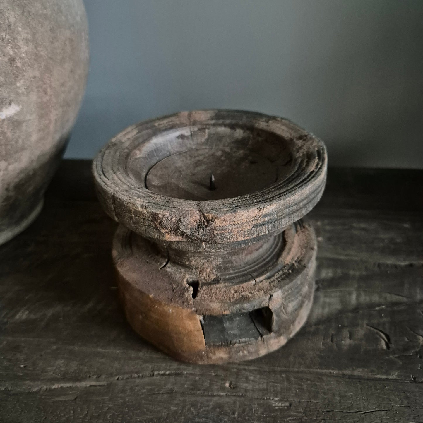 Uniek oud houten zaaikandelaar nr. 20