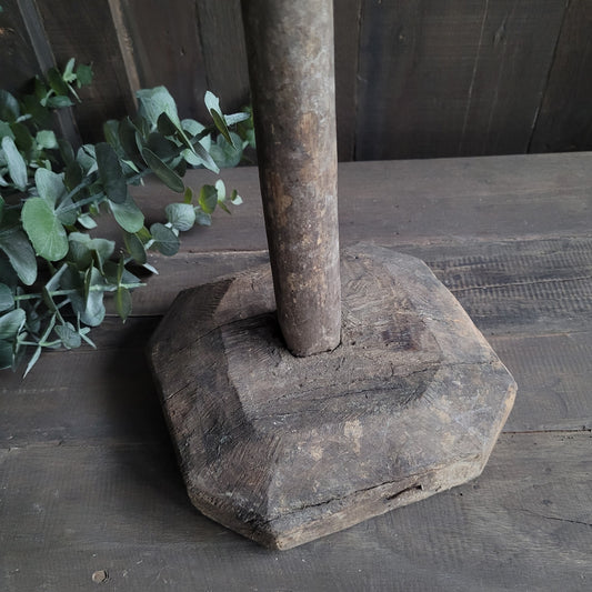 Uniek oud houten kandelaar