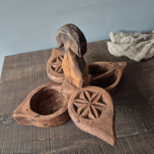 Oud houten spicebox