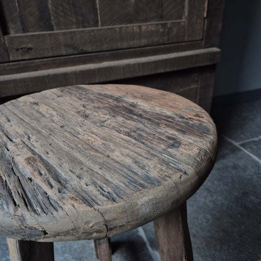 Uniek oud houten kruk