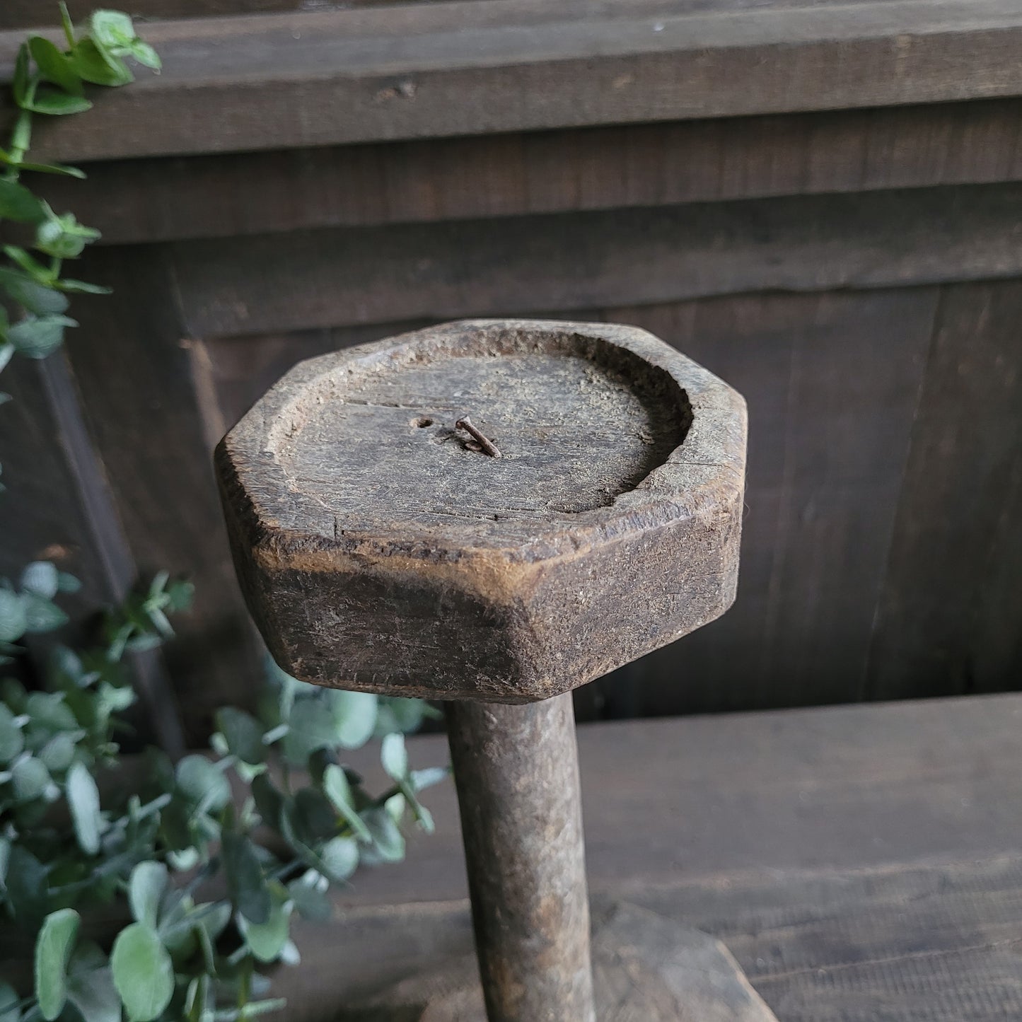 Uniek oud houten kandelaar