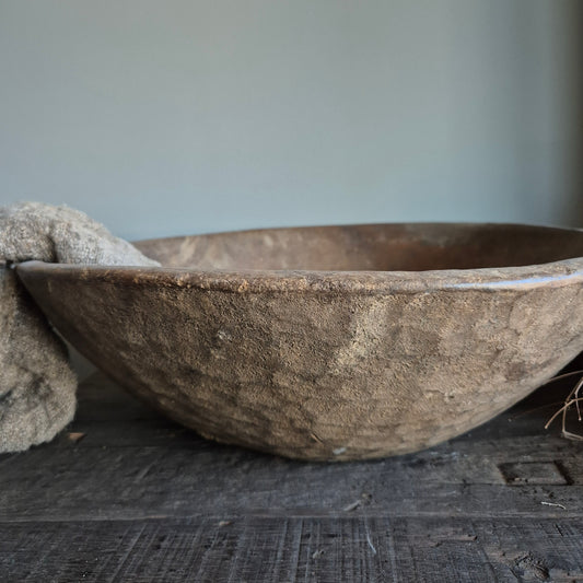 Oud houten schaal nr. 15