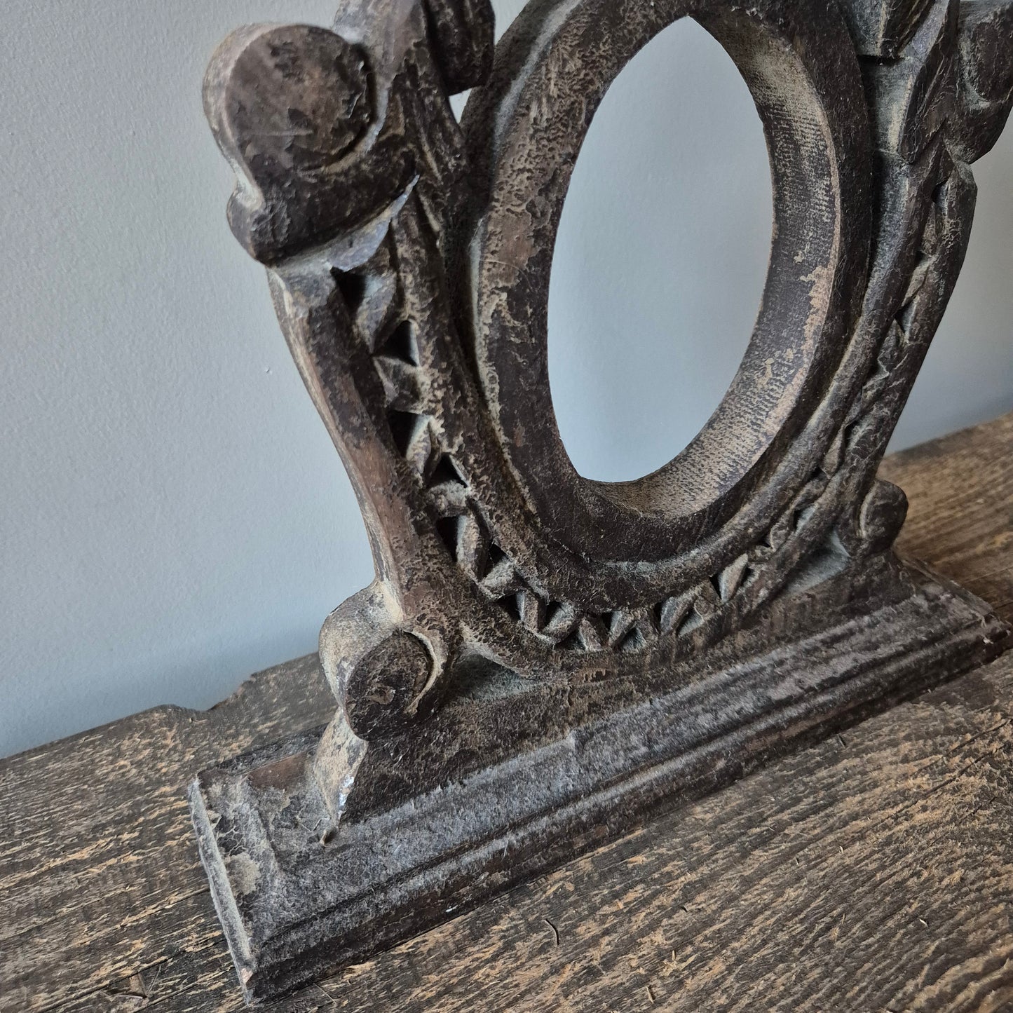 Houten ossenoog ornament
