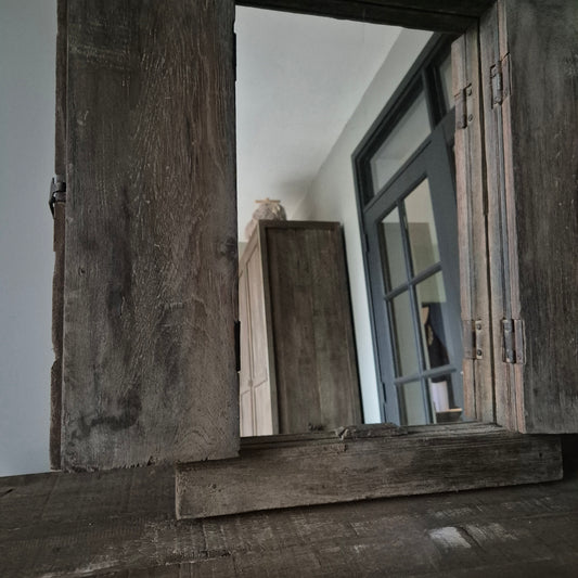 Spiegel | uniek oud houten luik