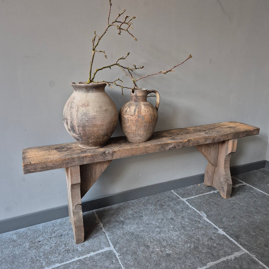 Uniek oud houten bankje