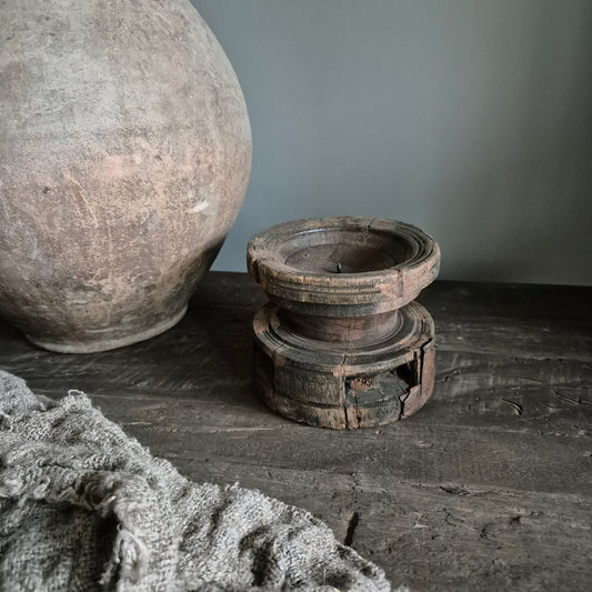 Uniek oud houten zaaikandelaar nr. 20