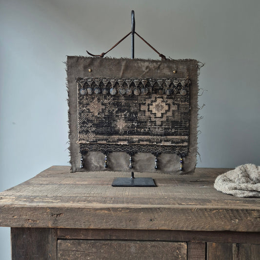 Kalkdoek kelim aan statief San7 nr. 2