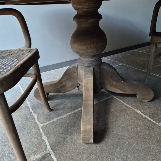 Ronde eettafel oud hout driftwood kloostertafel