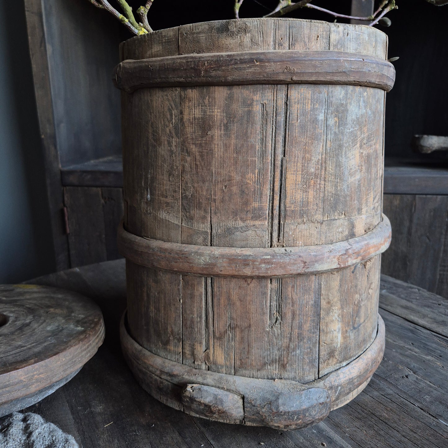 Uniek oud houten karnton kruik met deksel