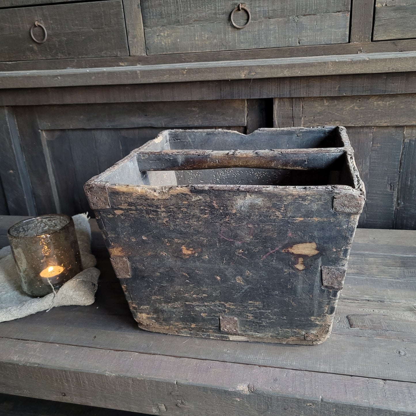 Uniek oud houten rijstbak met handvat