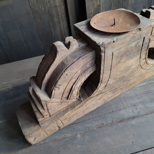 Uniek oud houten ornament